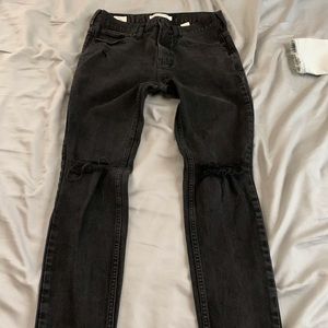 Plain black skinny jeans